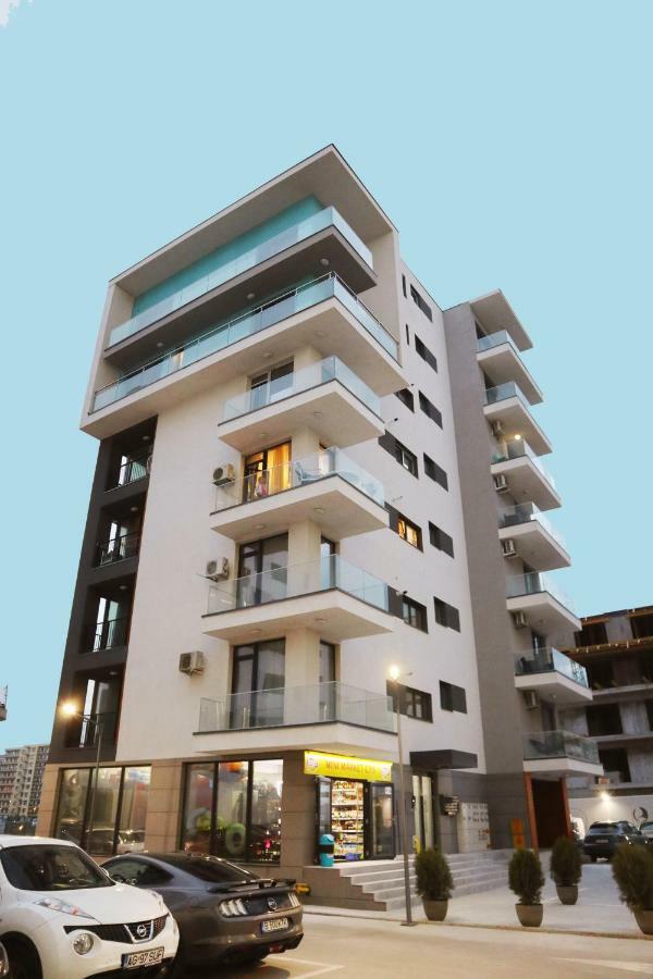 Luxury Apartment By The Sea Mamaia Exterior photo